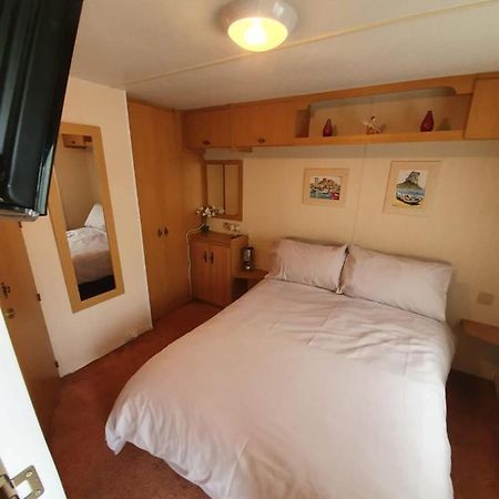 Готель Fantasy Island 6 Berth 576 Інголдмеллс Екстер'єр фото