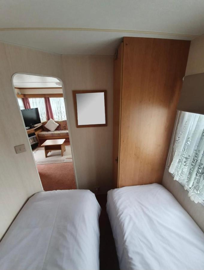 Готель Fantasy Island 6 Berth 576 Інголдмеллс Екстер'єр фото