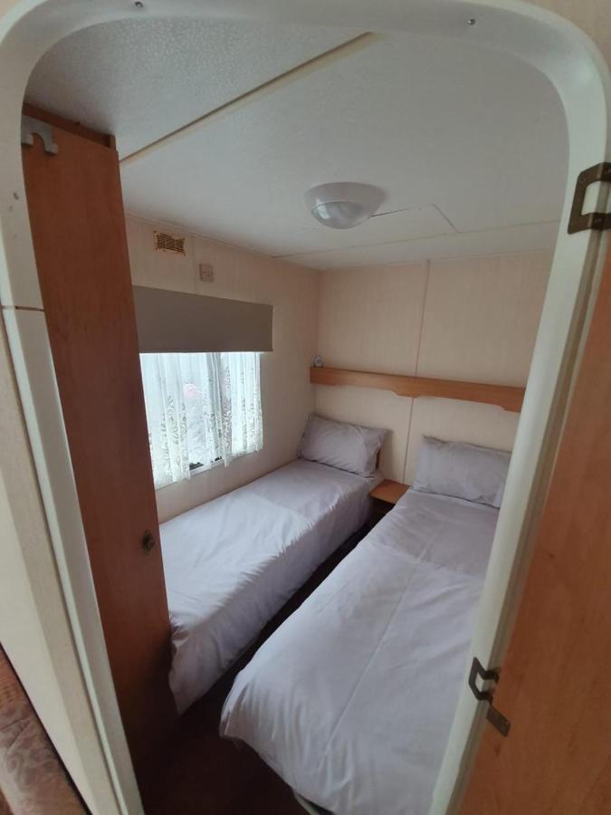 Готель Fantasy Island 6 Berth 576 Інголдмеллс Екстер'єр фото