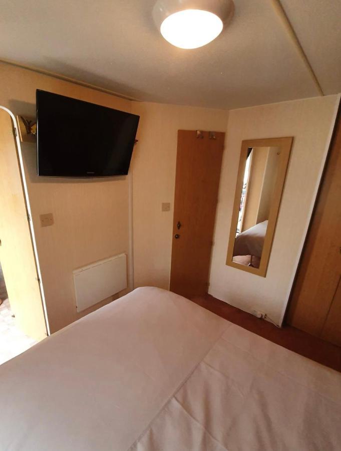 Готель Fantasy Island 6 Berth 576 Інголдмеллс Екстер'єр фото